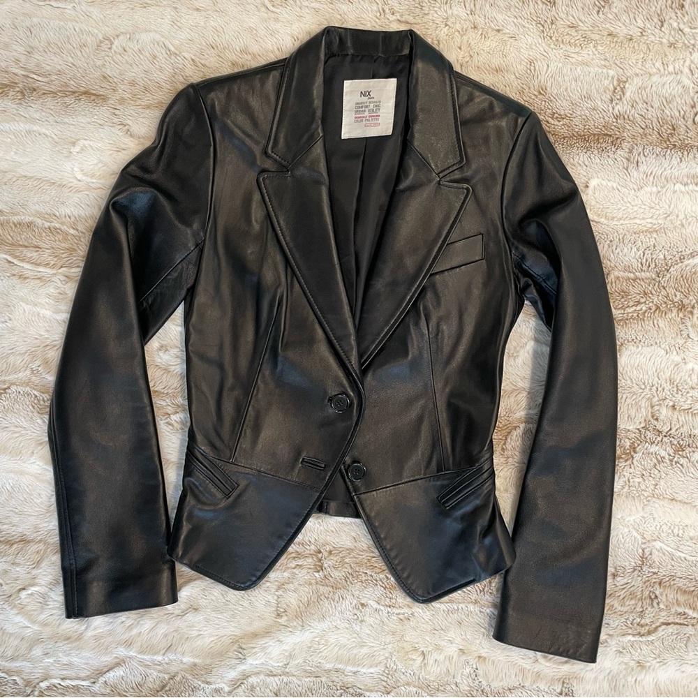 Nix Jeans Fitted waist Black lambskin leather shaped jacket Deep V Korean brand